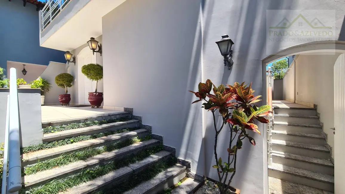 Foto 2 de Casa com 4 quartos à venda, 350m2 em Jardim Leonor, São Paulo - SP