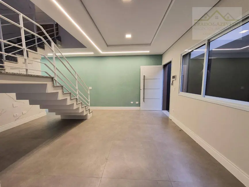 Casa com 3 quartos para alugar, 259m2 em Jardim Namba, São Paulo - SP - imagem 1 Foto 1 de Casa com 3 quartos para alugar, 259m2 em Jardim Namba, São Paulo - SP