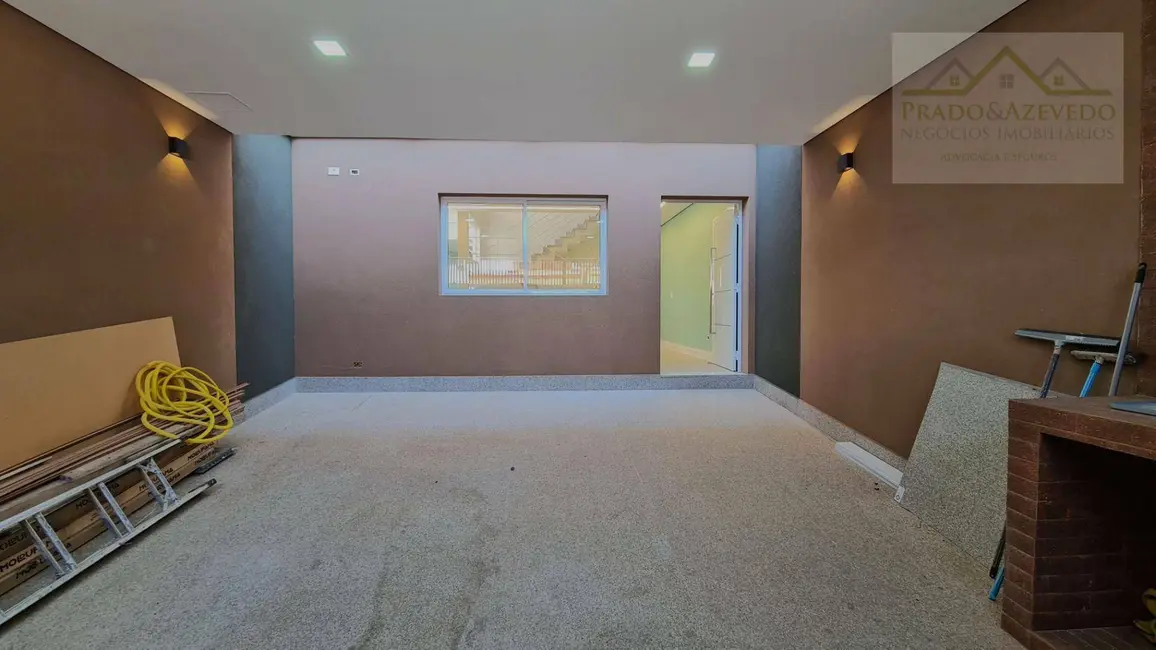 Foto 3 de Casa com 3 quartos para alugar, 259m2 em Jardim Namba, São Paulo - SP