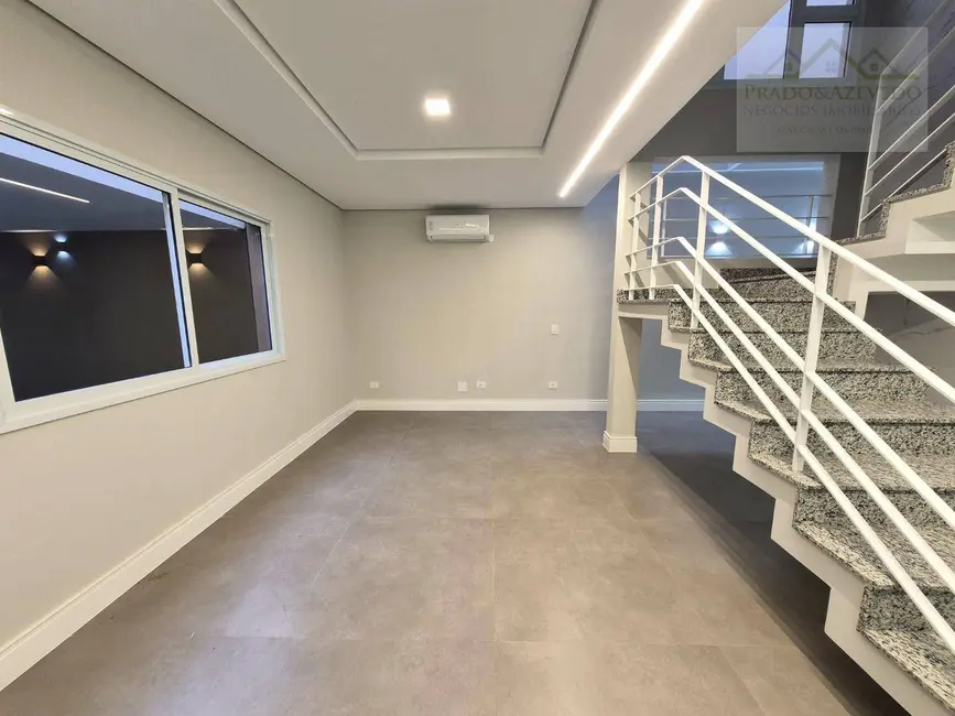 Casa com 3 quartos para alugar, 259m2 em Jardim Namba, São Paulo - SP - imagem 2 Foto 2 de Casa com 3 quartos para alugar, 259m2 em Jardim Namba, São Paulo - SP