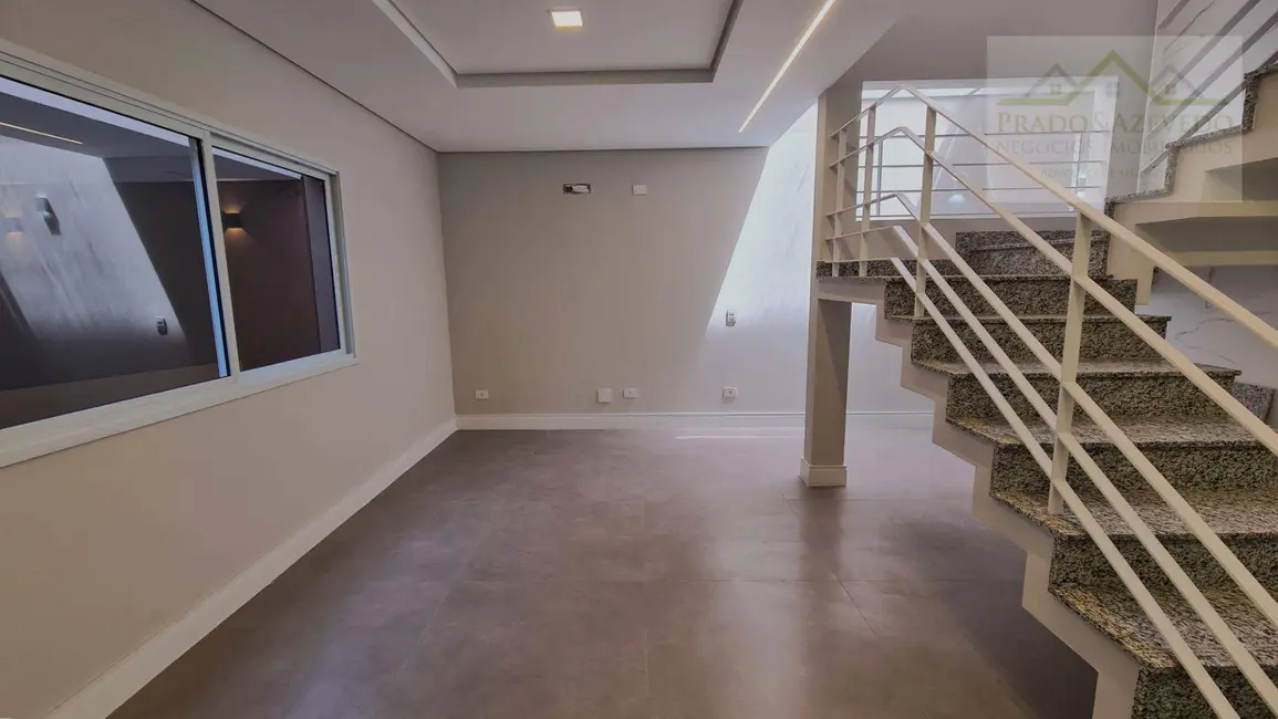 Foto 5 de Casa com 3 quartos para alugar, 259m2 em Jardim Namba, São Paulo - SP