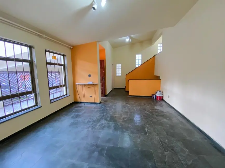 Foto 1 de Casa com 3 quartos à venda e para alugar, 200m2 em Jardim Monte Kemel, São Paulo - SP