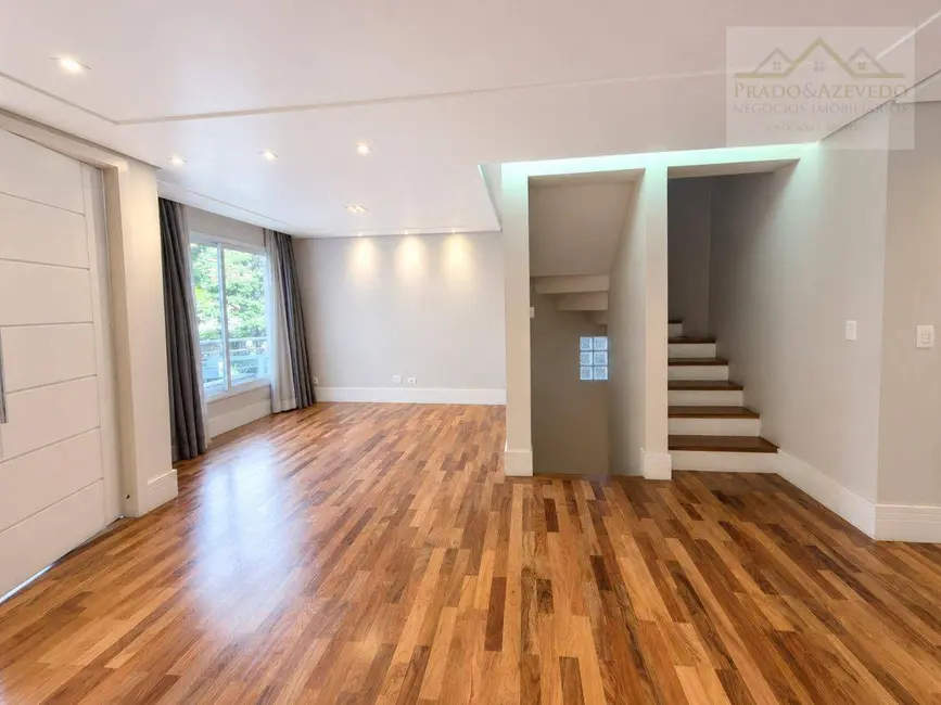 Foto 2 de Casa de Condomínio com 4 quartos à venda, 205m2 em Vila Sônia, São Paulo - SP