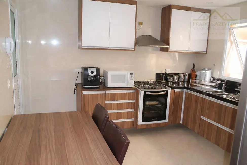 Foto 6 de Casa de Condomínio com 4 quartos à venda, 205m2 em Vila Sônia, São Paulo - SP