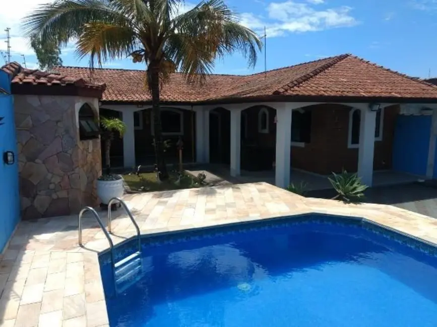 Foto 4 de Casa com 2 quartos à venda, 129m2 em Itanhaem - SP