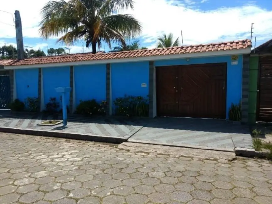 Foto 1 de Casa com 2 quartos à venda, 129m2 em Itanhaem - SP