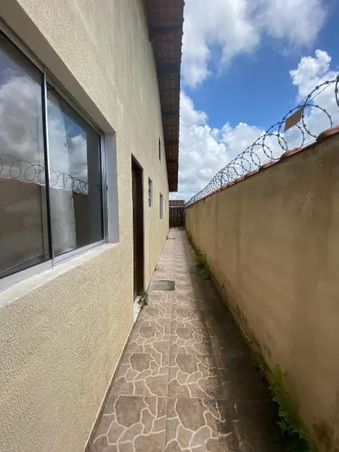 Foto 5 de Casa com 2 quartos à venda, 70m2 em Itanhaem - SP