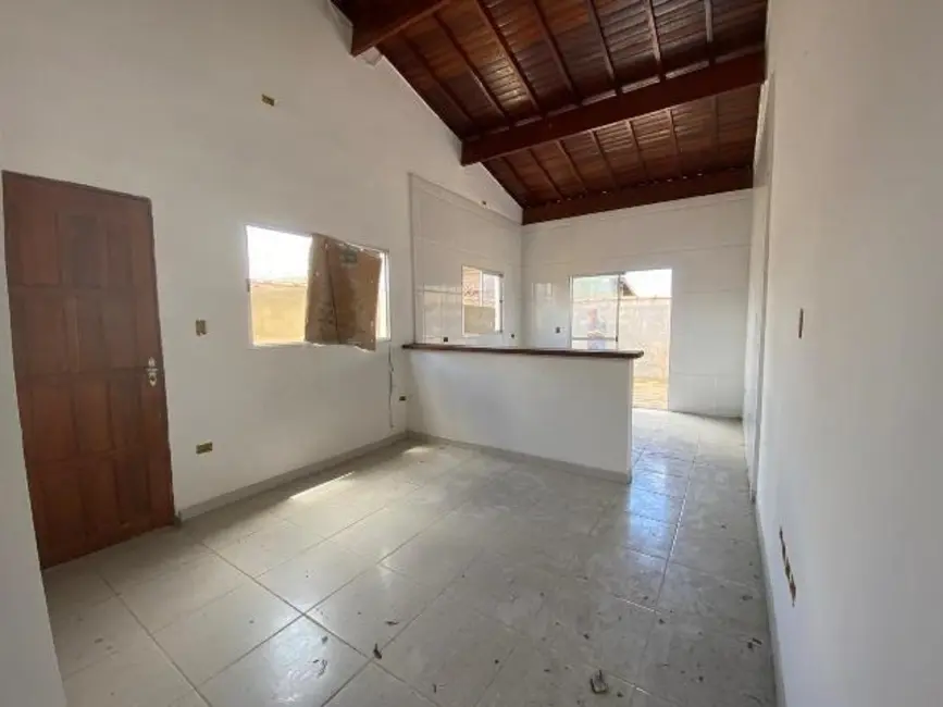Foto 6 de Casa com 2 quartos à venda, 70m2 em Itanhaem - SP