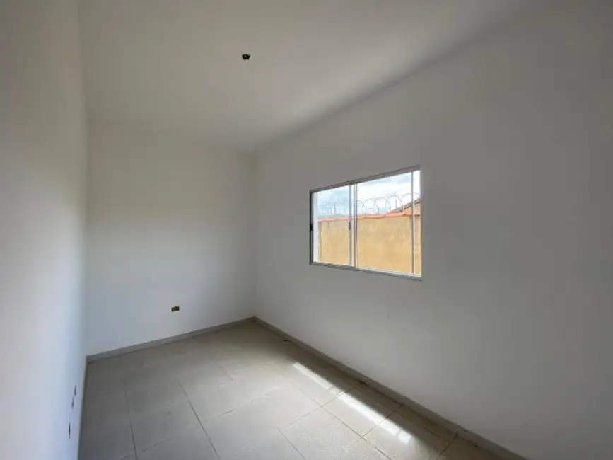 Foto 8 de Casa com 2 quartos à venda, 70m2 em Itanhaem - SP