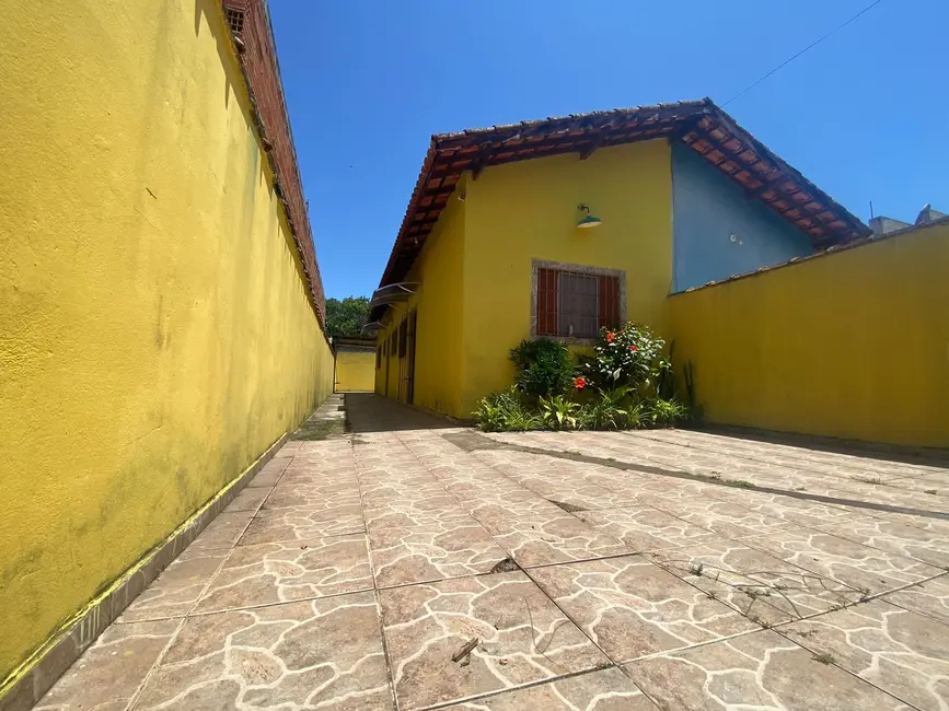 Foto 1 de Casa com 2 quartos à venda, 50m2 em Itanhaem - SP