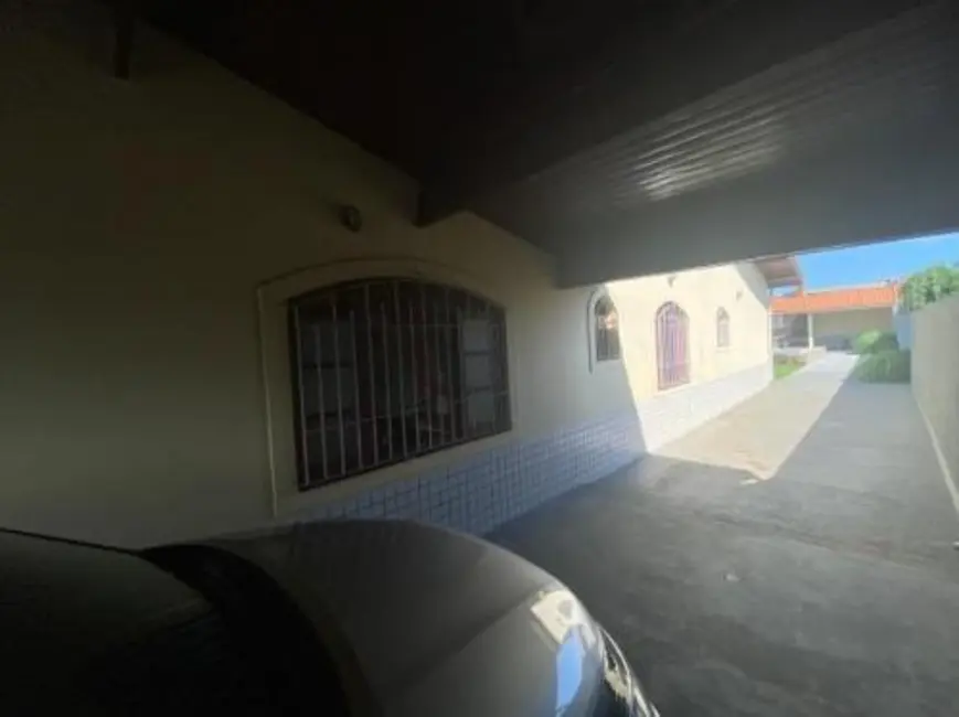 Foto 2 de Casa com 3 quartos à venda, 183m2 em Itanhaem - SP