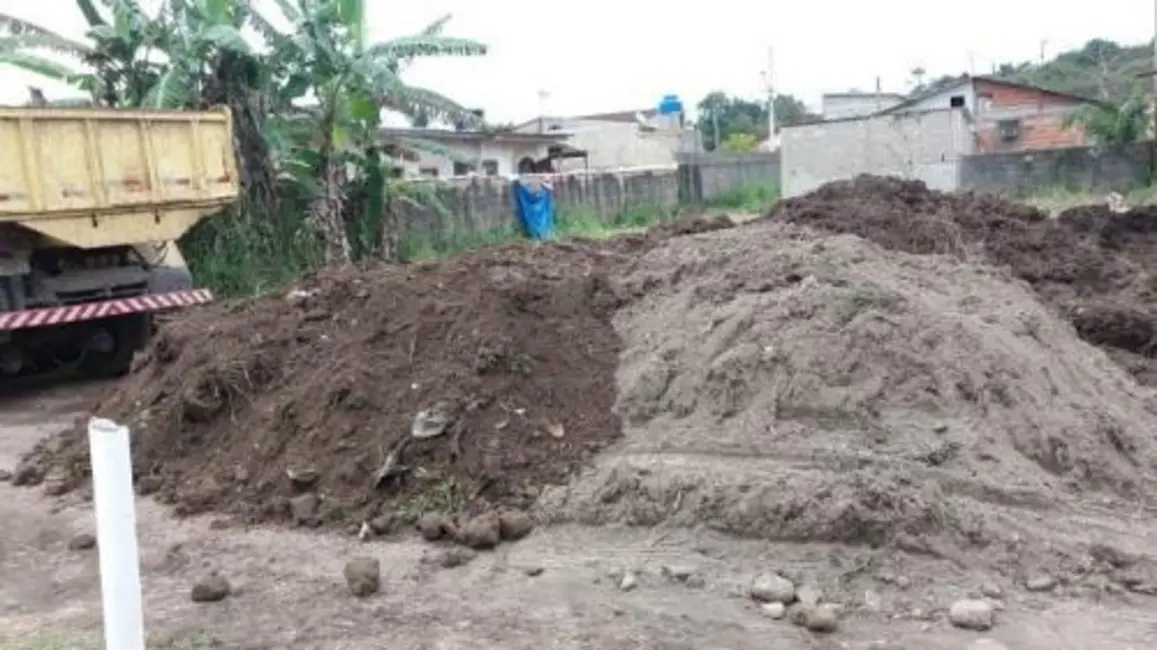 Foto 3 de Terreno / Lote à venda, 261m2 em Itanhaem - SP