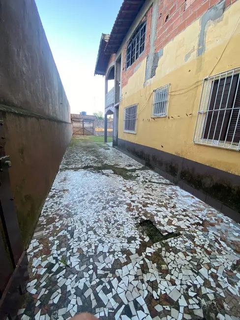 Foto 8 de Casa com 2 quartos à venda, 180m2 em Itanhaem - SP