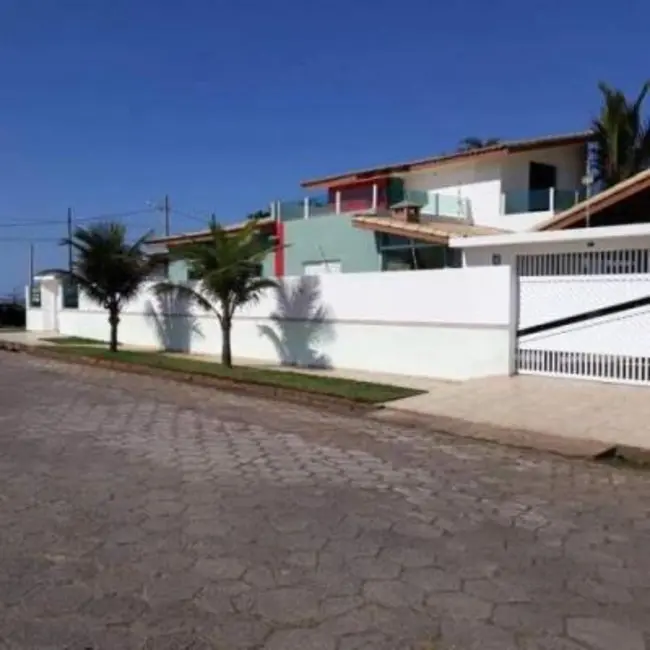 Foto 6 de Casa com 4 quartos à venda, 200m2 em Itanhaem - SP