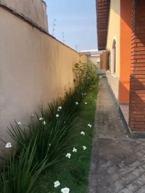 Casa com 3 quartos à venda, 137m2 em Itanhaem - SP - imagem 4 Foto 4 de Casa com 3 quartos à venda, 137m2 em Itanhaem - SP