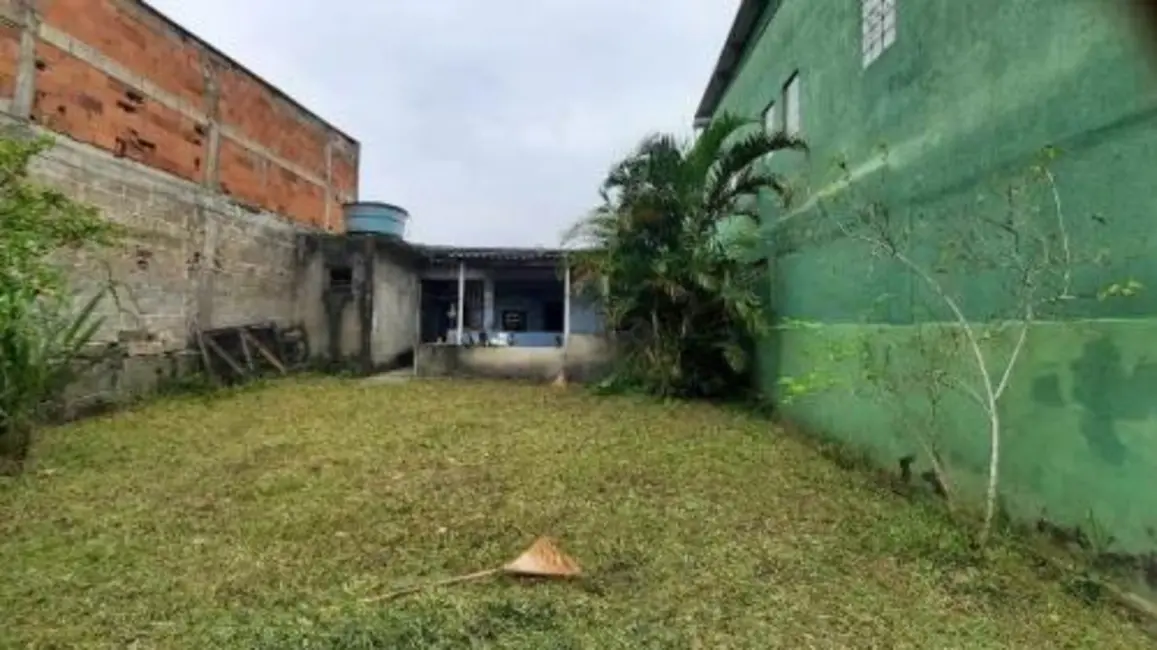 Foto 1 de Casa com 1 quarto à venda, 60m2 em Peruibe - SP
