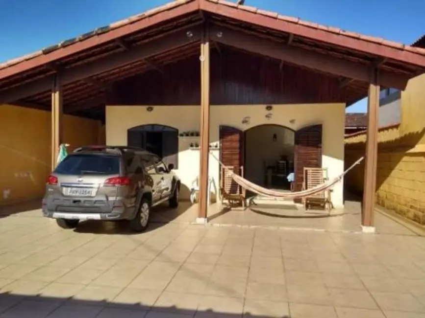 Foto 2 de Casa com 5 quartos à venda, 144m2 em Itanhaem - SP