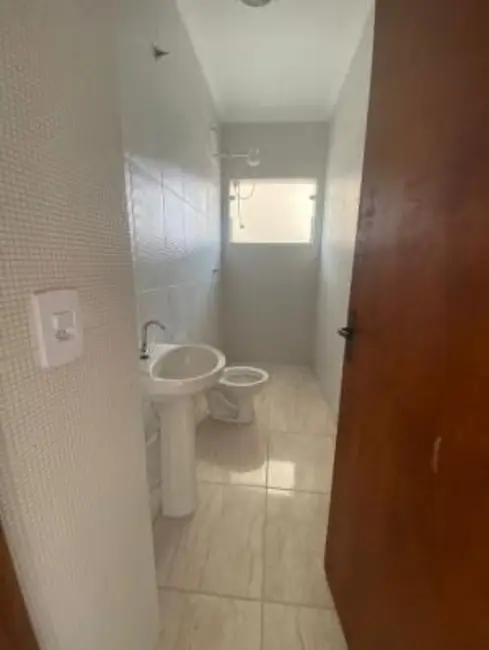 Foto 2 de Casa com 2 quartos à venda, 70m2 em Itanhaem - SP