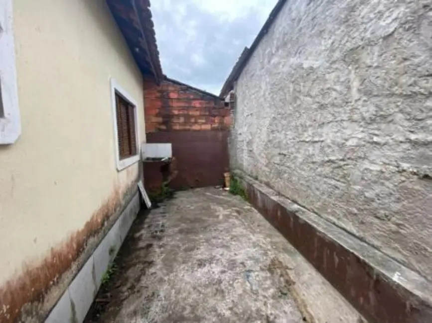 Foto 9 de Casa com 2 quartos à venda, 65m2 em Itanhaem - SP