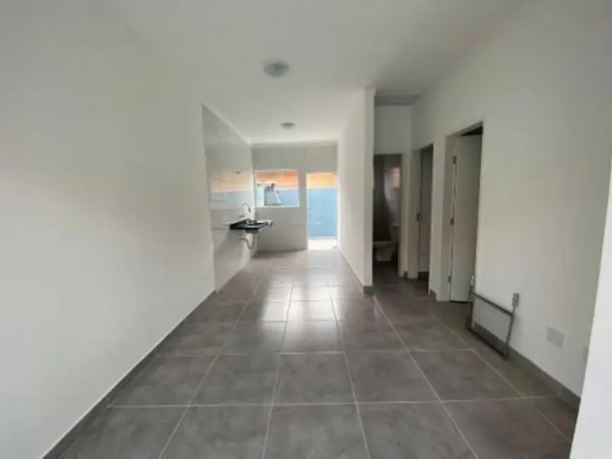 Casa de Condomínio com 2 quartos à venda, 49m2 em Itanhaem - SP - imagem 3 Foto 3 de Casa de Condomínio com 2 quartos à venda, 49m2 em Itanhaem - SP