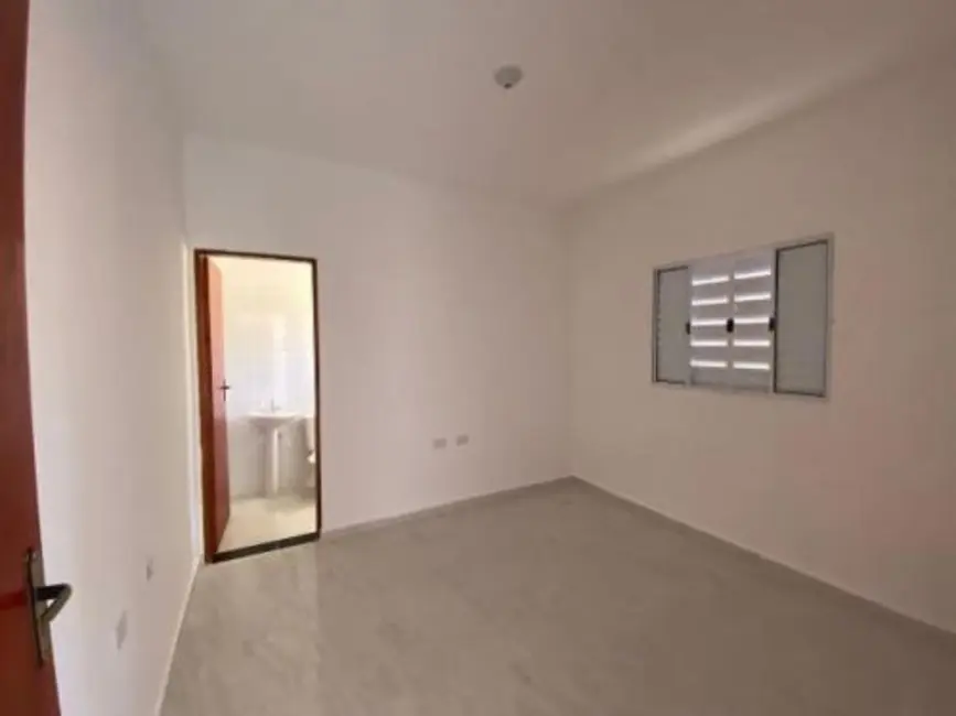 Foto 7 de Casa com 2 quartos à venda, 52m2 em Itanhaem - SP