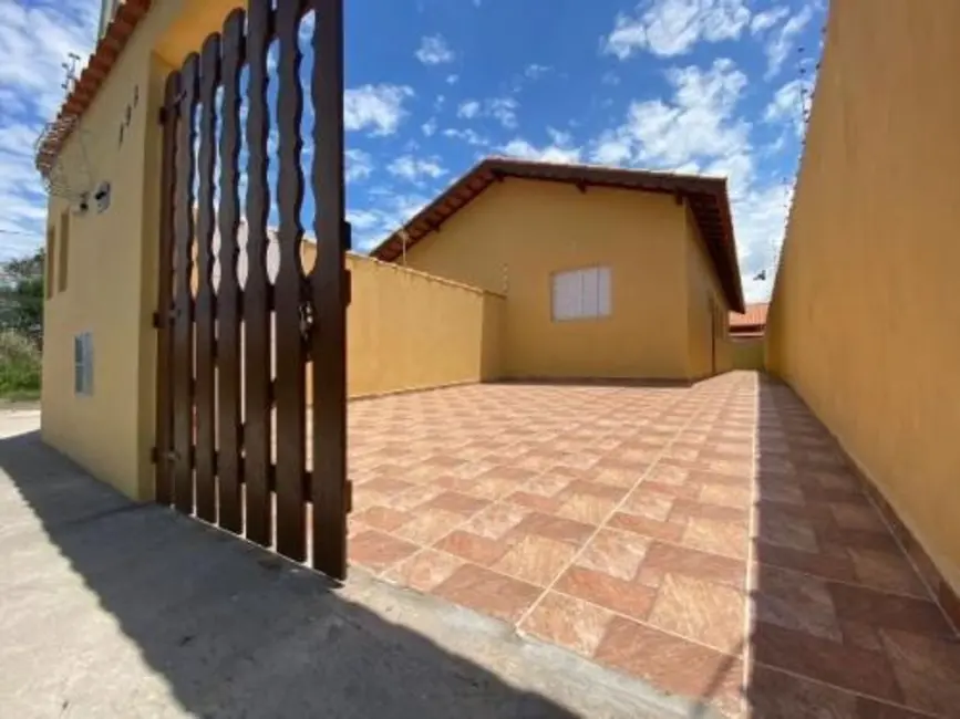 Foto 1 de Casa com 2 quartos à venda, 52m2 em Itanhaem - SP