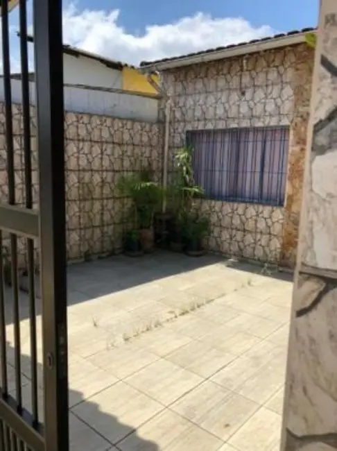 Foto 1 de Casa com 2 quartos à venda, 75m2 em Itanhaem - SP