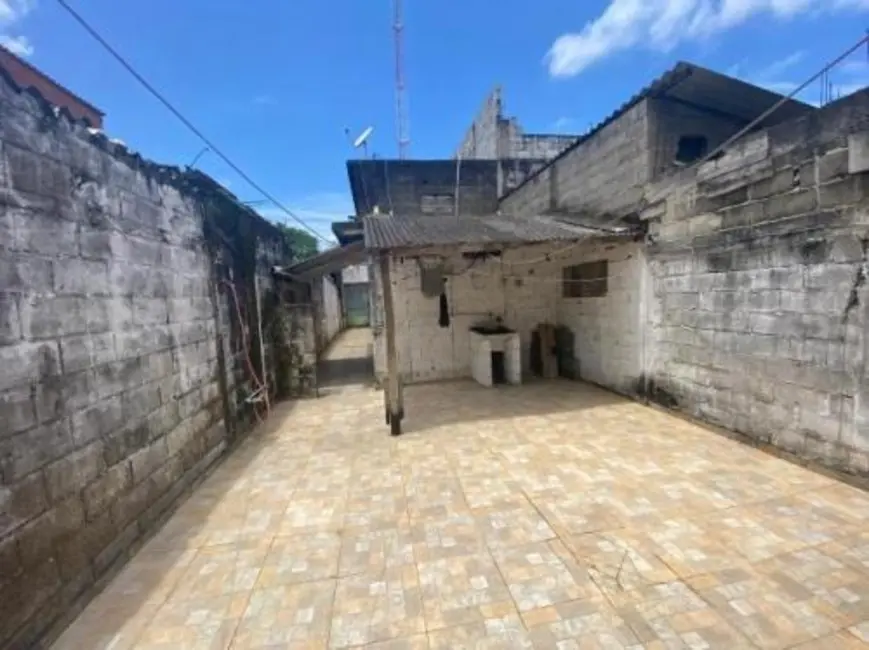 Casa com 1 quarto à venda, 80m2 em Itanhaem - SP - imagem 5 Foto 5 de Casa com 1 quarto à venda, 80m2 em Itanhaem - SP