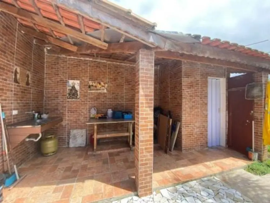 Foto 2 de Casa com 4 quartos à venda, 141m2 em Itanhaem - SP