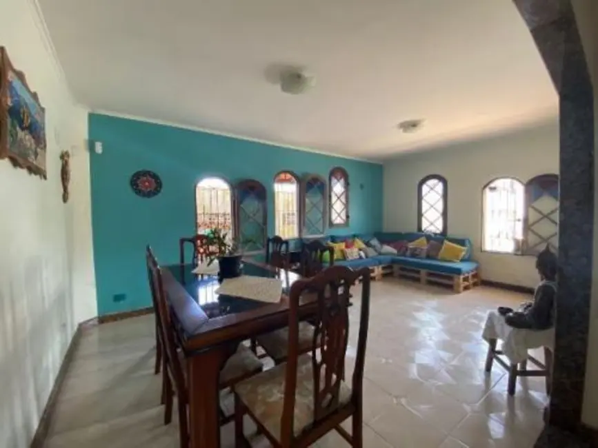 Foto 5 de Casa com 5 quartos à venda, 210m2 em Itanhaem - SP