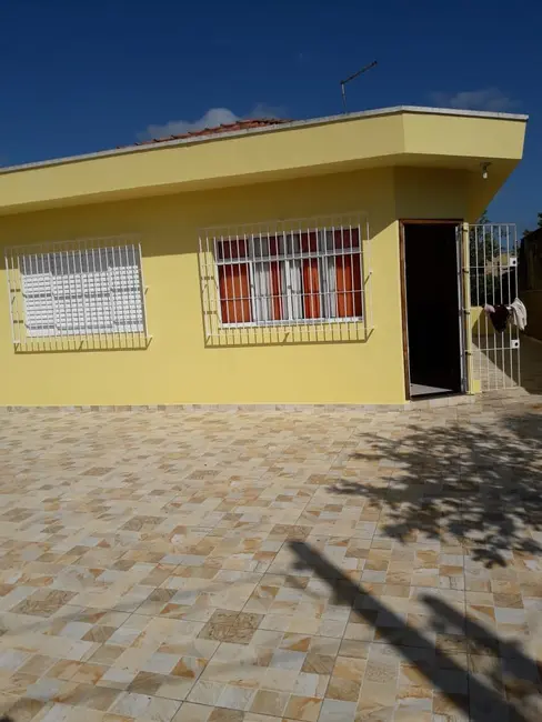 Foto 1 de Casa com 2 quartos à venda, 100m2 em Itanhaem - SP