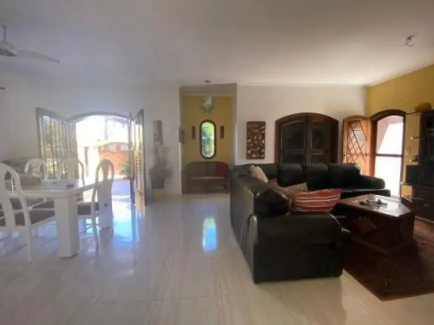 Foto 8 de Casa com 4 quartos à venda, 315m2 em Itanhaem - SP