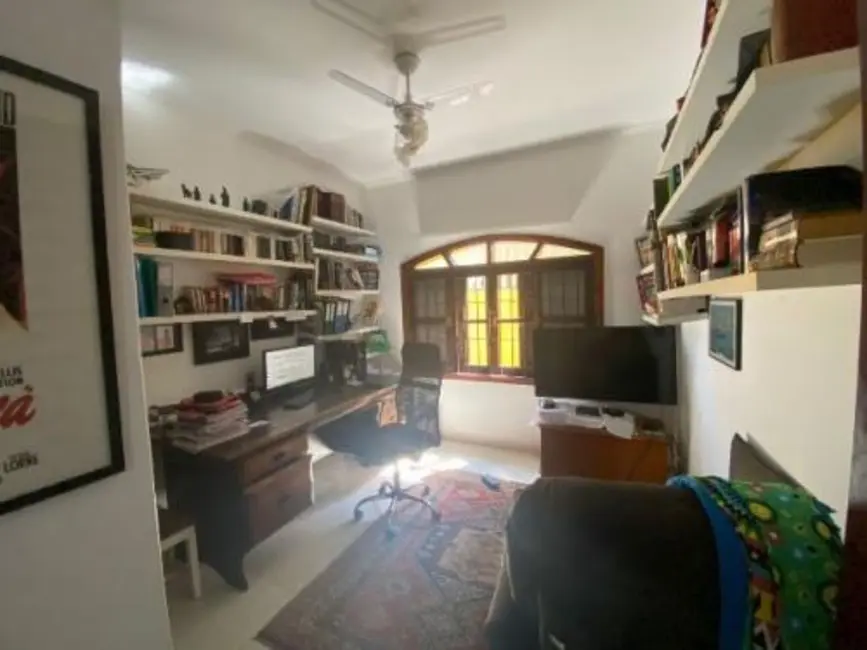 Foto 7 de Casa com 4 quartos à venda, 315m2 em Itanhaem - SP