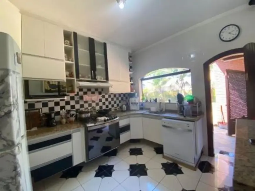 Foto 9 de Casa com 4 quartos à venda, 315m2 em Itanhaem - SP