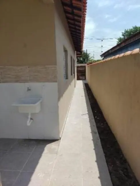 Foto 7 de Casa com 2 quartos à venda, 70m2 em Itanhaem - SP