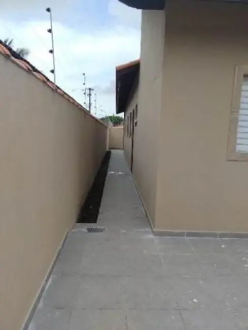 Foto 6 de Casa com 2 quartos à venda, 70m2 em Itanhaem - SP