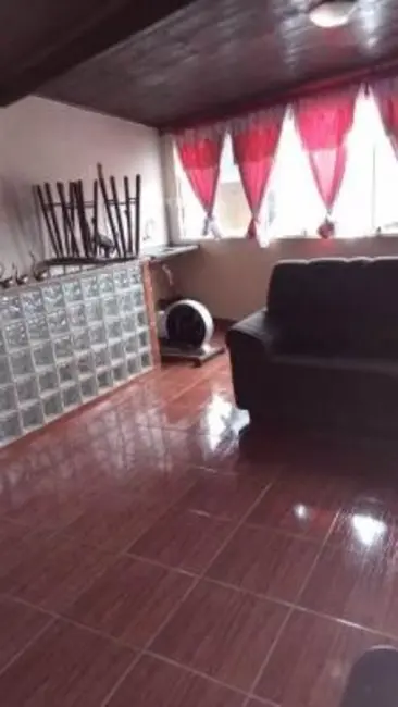 Casa com 3 quartos à venda, 100m2 em Samambaia, Praia Grande - SP - imagem 4 Foto 4 de Casa com 3 quartos à venda, 100m2 em Samambaia, Praia Grande - SP