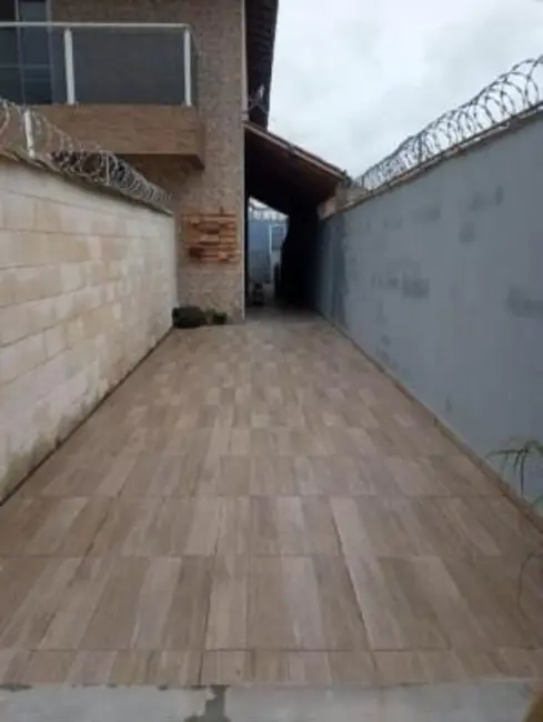 Foto 2 de Casa com 2 quartos à venda, 60m2 em Itanhaem - SP