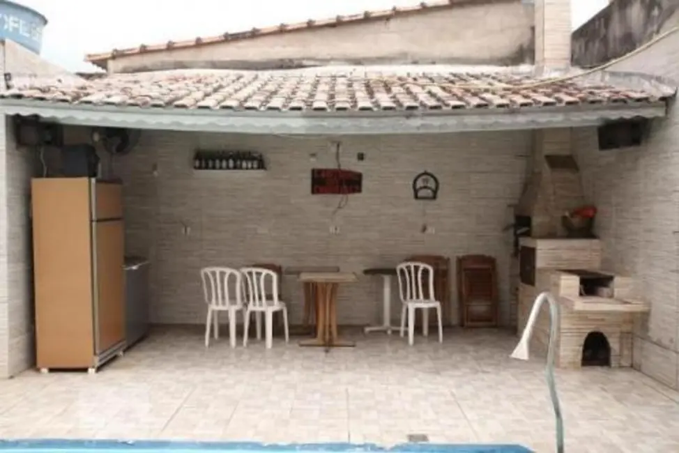 Casa com 7 quartos à venda, 229m2 em Praia Grande - SP - imagem 8 Foto 8 de Casa com 7 quartos à venda, 229m2 em Praia Grande - SP