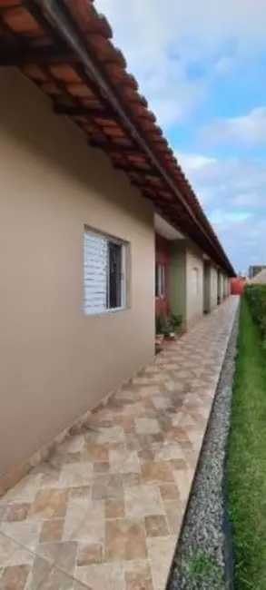 Foto 5 de Casa com 2 quartos à venda, 55m2 em Itanhaem - SP
