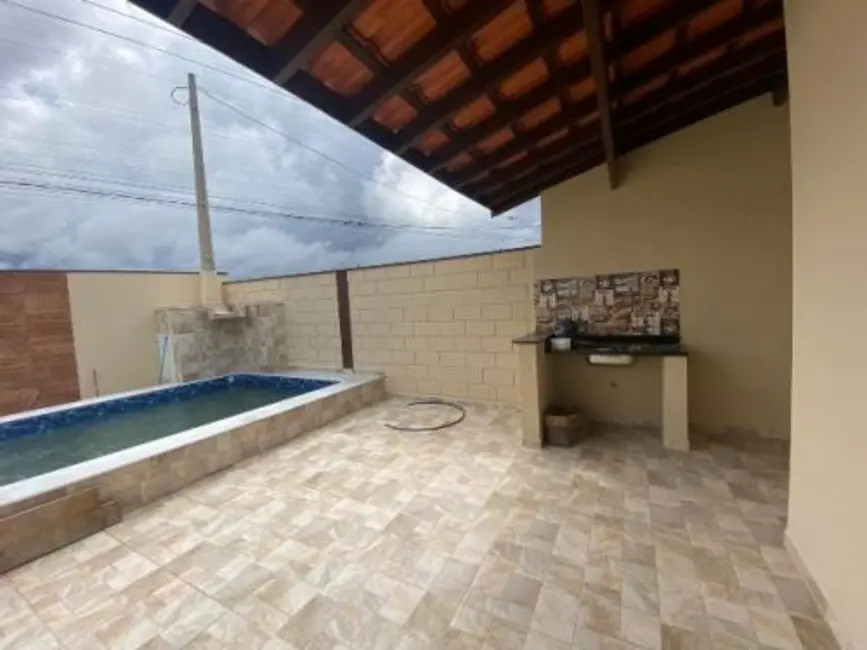 Foto 5 de Casa com 2 quartos à venda, 68m2 em Itanhaem - SP