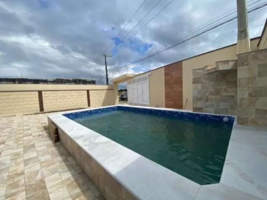 Foto 2 de Casa com 2 quartos à venda, 68m2 em Itanhaem - SP