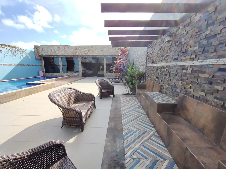 Foto 3 de Casa com 3 quartos à venda, 450m2 em Itanhaem - SP