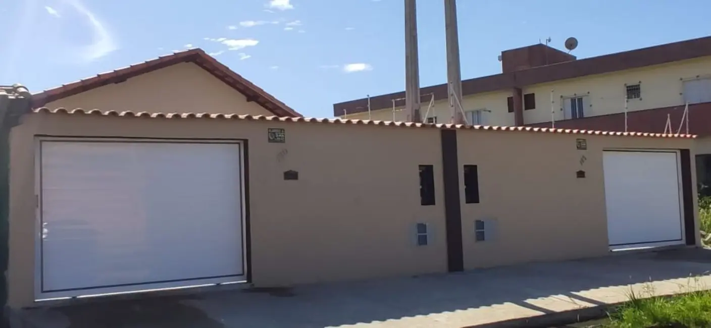 Foto 1 de Casa com 2 quartos à venda, 70m2 em Itanhaem - SP
