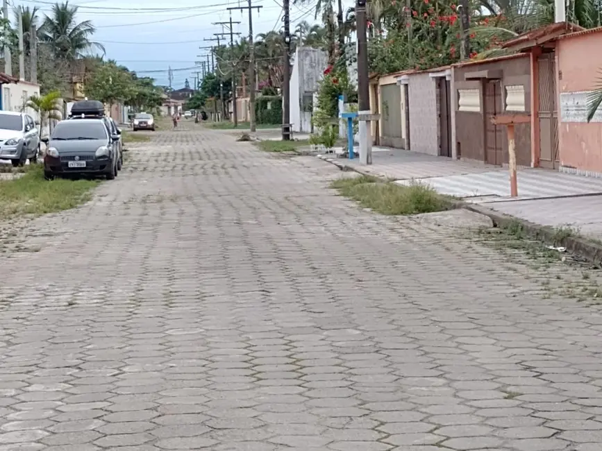 Foto 9 de Casa com 2 quartos à venda, 70m2 em Itanhaem - SP