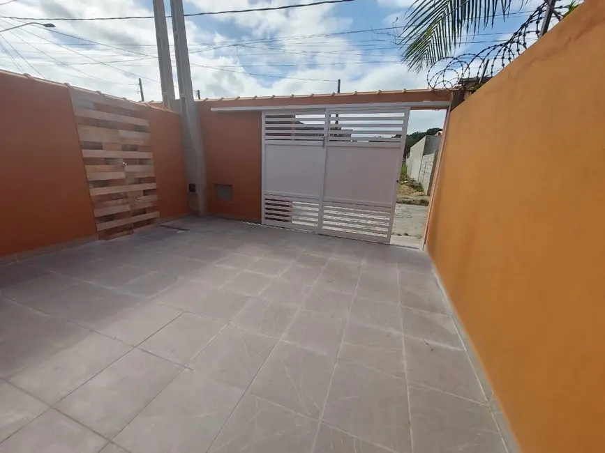 Foto 2 de Casa com 2 quartos à venda, 60m2 em Itanhaem - SP