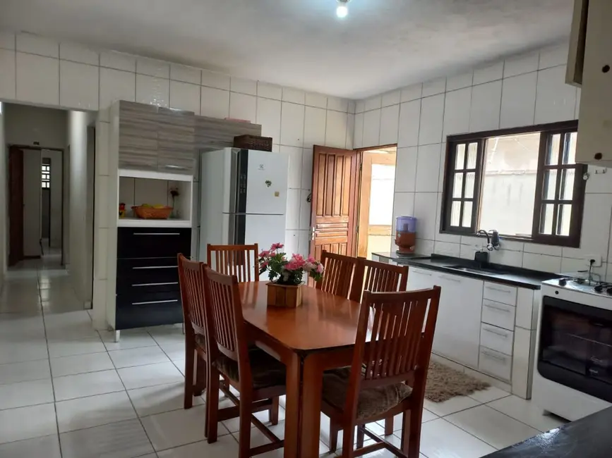 Foto 7 de Casa com 3 quartos à venda, 112m2 em Itanhaem - SP