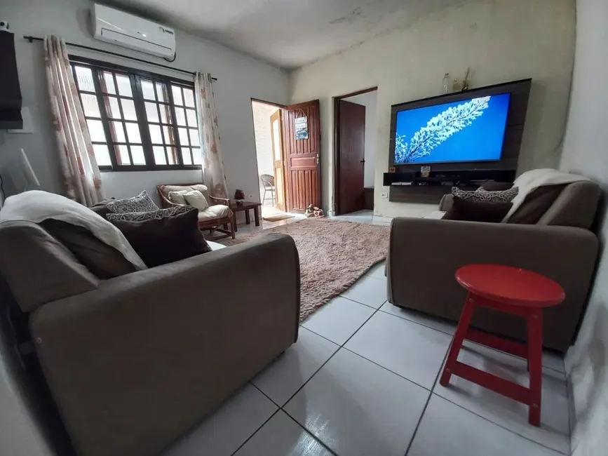 Foto 8 de Casa com 3 quartos à venda, 112m2 em Itanhaem - SP