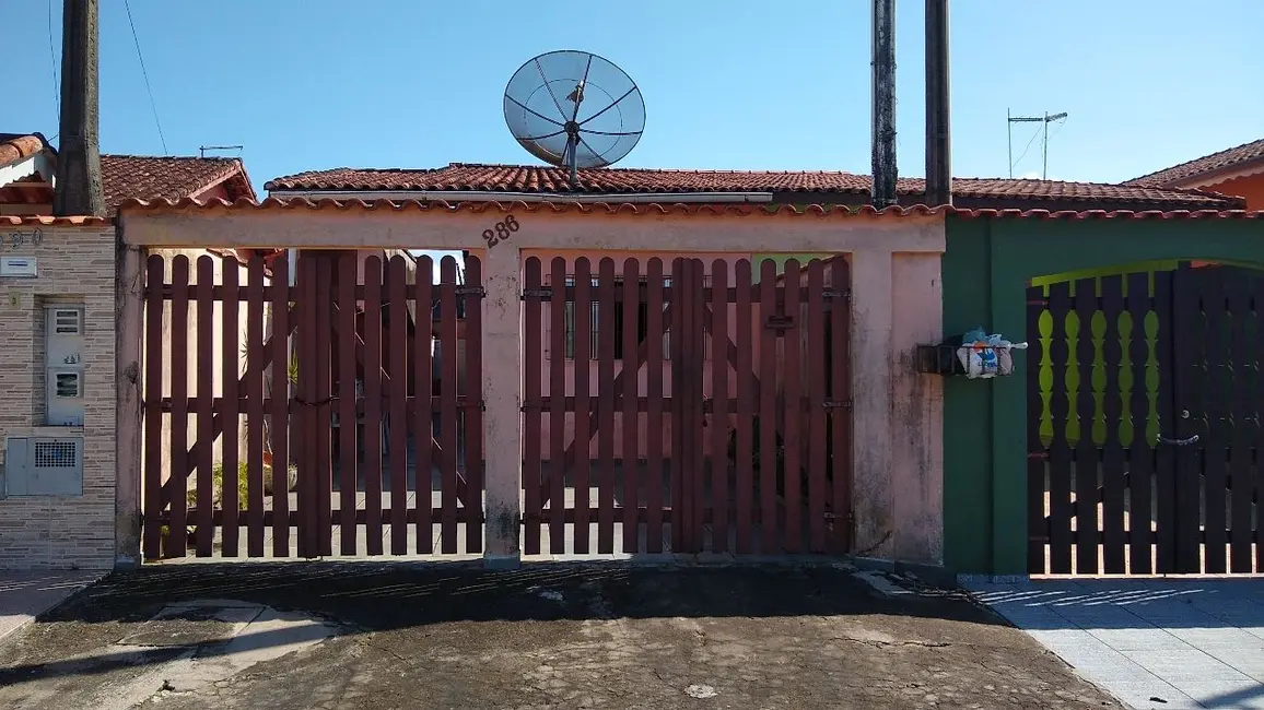 Foto 1 de Casa com 1 quarto à venda, 74m2 em Itanhaem - SP