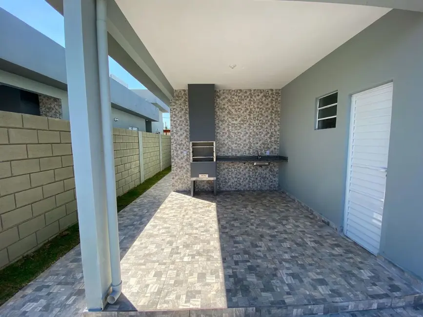 Foto 9 de Casa com 2 quartos à venda, 73m2 em Itanhaem - SP